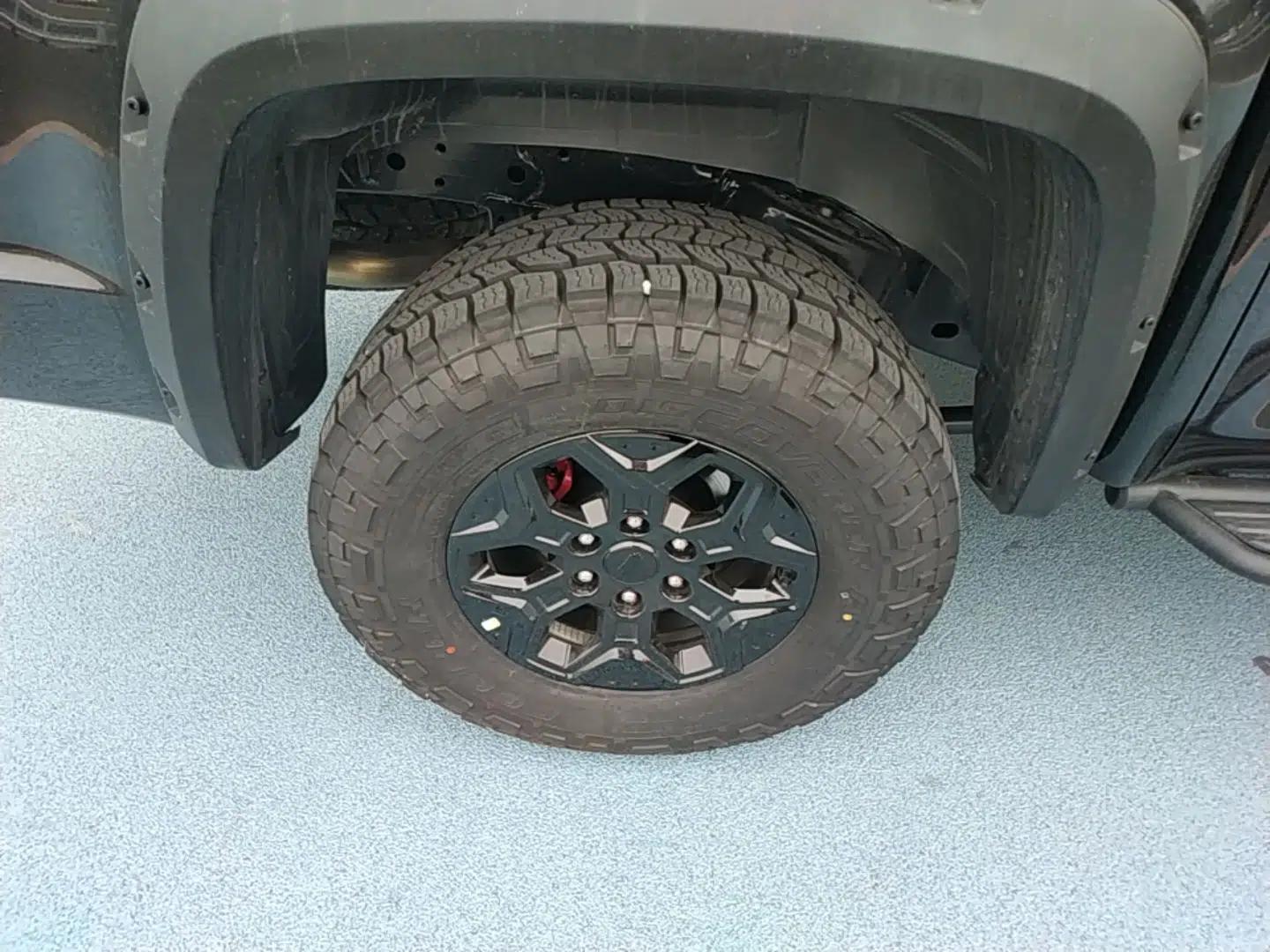 JMC DaDao 2024 Gantaner 2.3T Diesel Automatic 4x4 Boundless Edition — миниатюра 10
