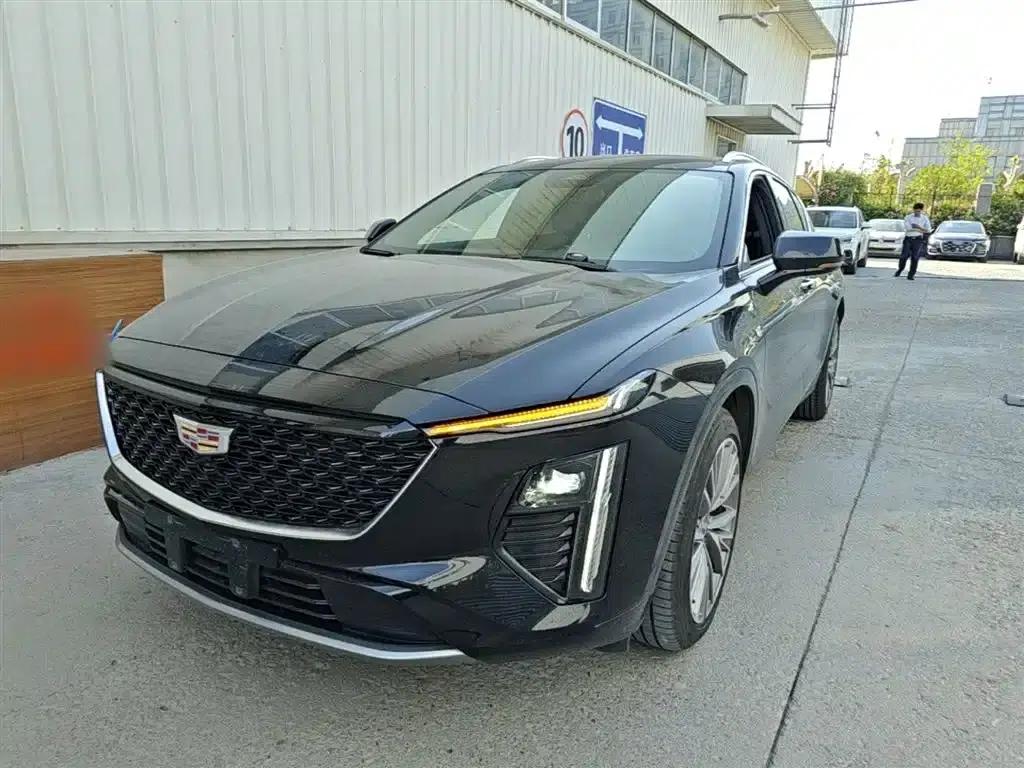 2023 Cadillac GT4 25T Luxury — миниатюра 1