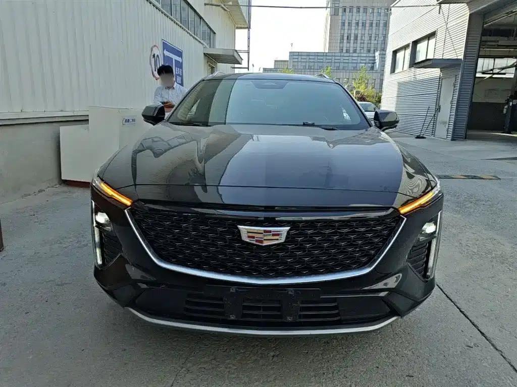 2023 Cadillac GT4 25T Luxury — миниатюра 3