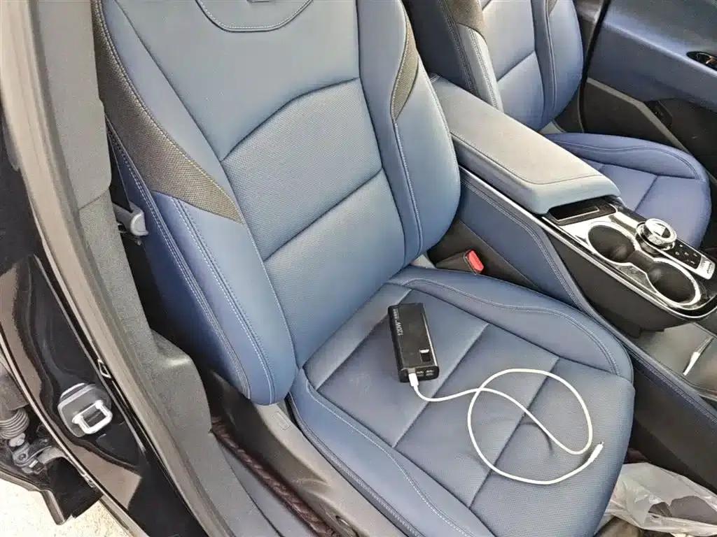 2023 Cadillac GT4 25T Luxury — миниатюра 25