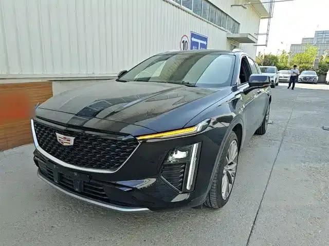 2023 Cadillac GT4 25T Luxury