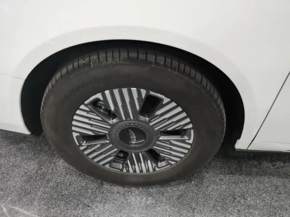 Geely Galaxy LEVC L380 2024 140-Degree 6-Seater All-Wheel-Drive Ultra — миниатюра 10