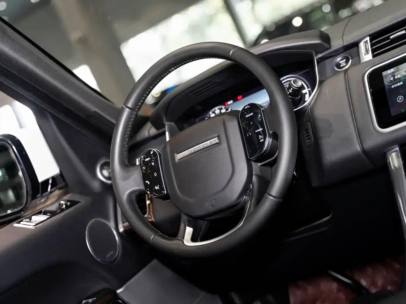 Range Rover Sport Hybrid 2019 P400e SE — миниатюра 12