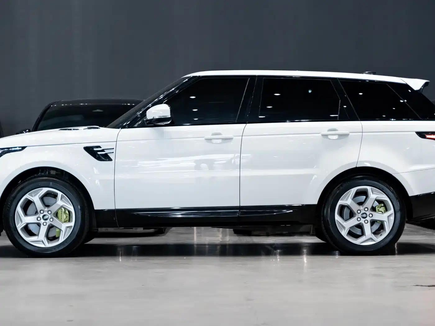 Range Rover Sport Hybrid 2019 P400e SE — миниатюра 4
