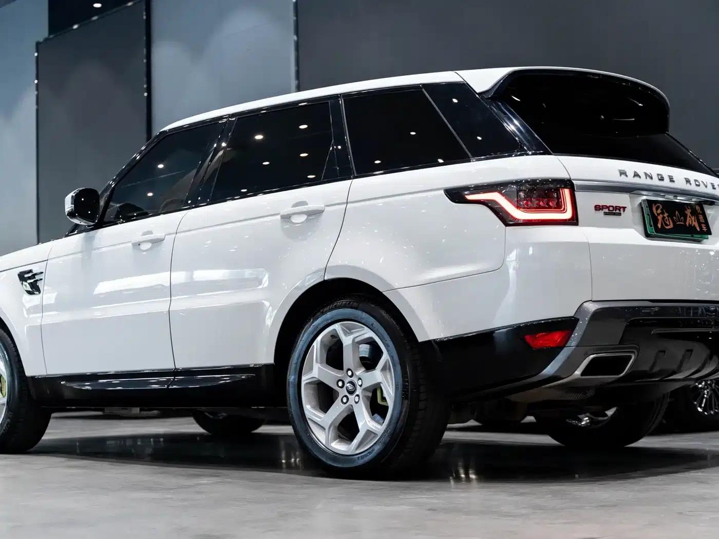 Range Rover Sport Hybrid 2019 P400e SE — миниатюра 5
