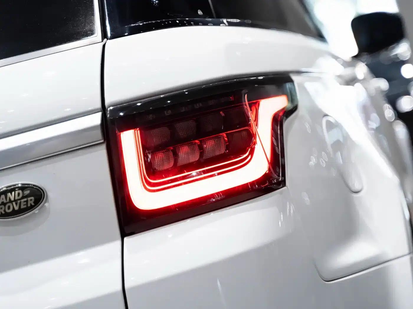 Range Rover Sport Hybrid 2019 P400e SE — миниатюра 7