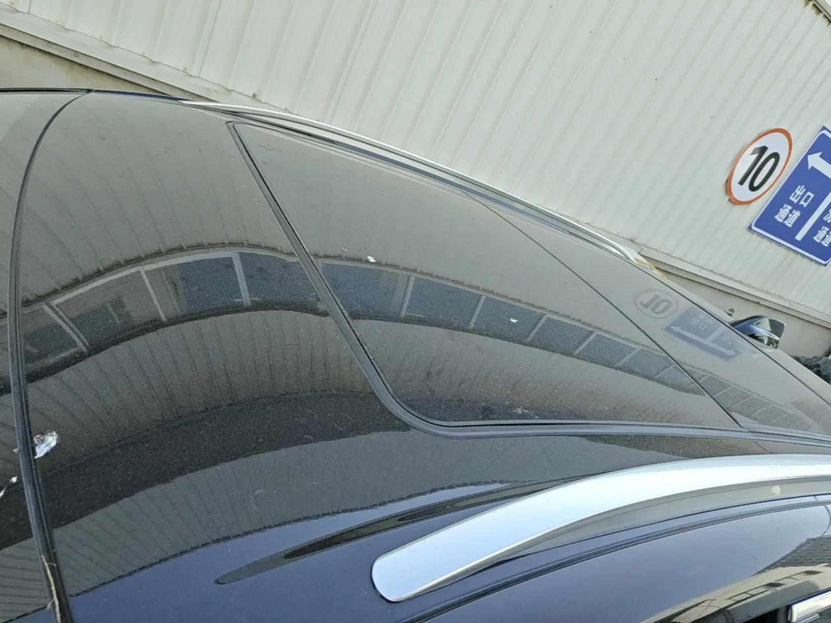 Cadillac GT4 2023 25T Luxury Model — миниатюра 11