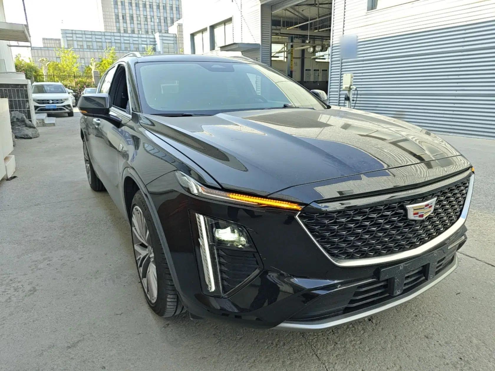 Cadillac GT4 2023 25T Luxury Model — миниатюра 3