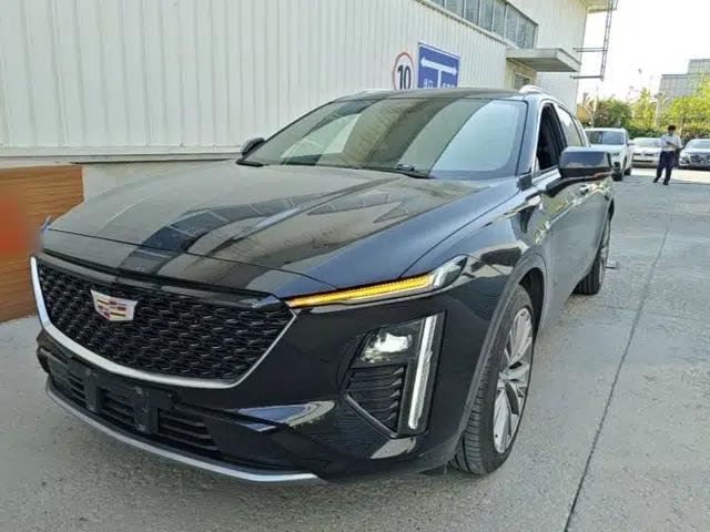 Cadillac GT4 2023 25T Luxury Model
