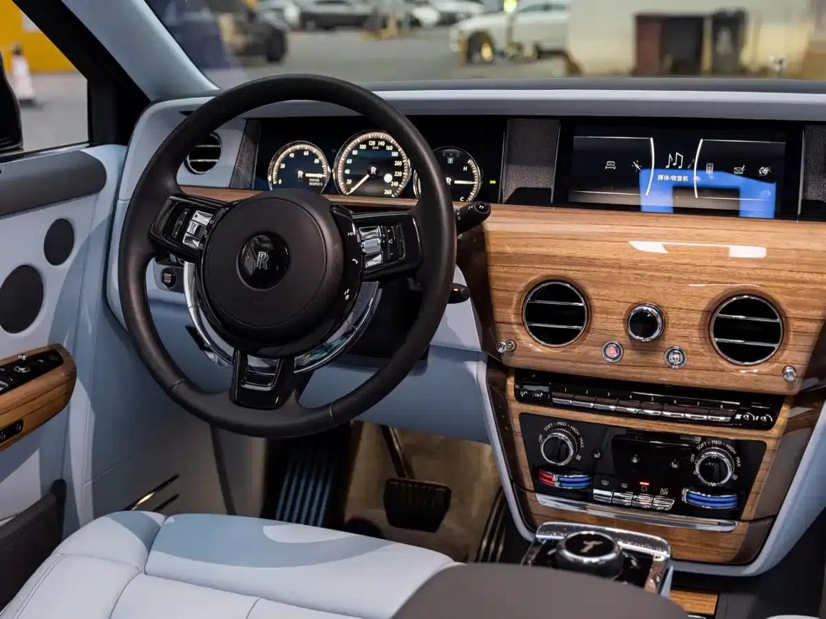 2018 Phantom 6.7T Long Wheelbase — миниатюра 11