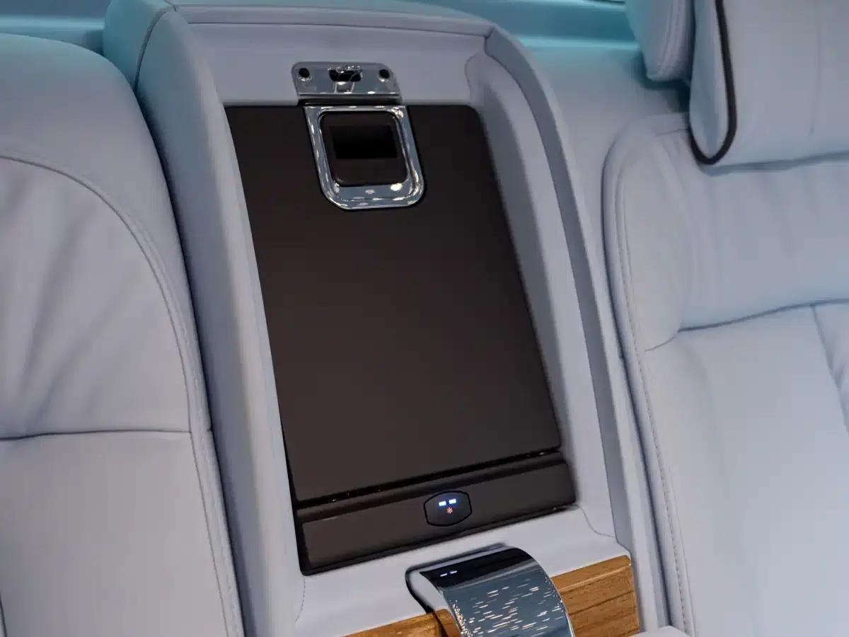 2018 Phantom 6.7T Long Wheelbase — миниатюра 25