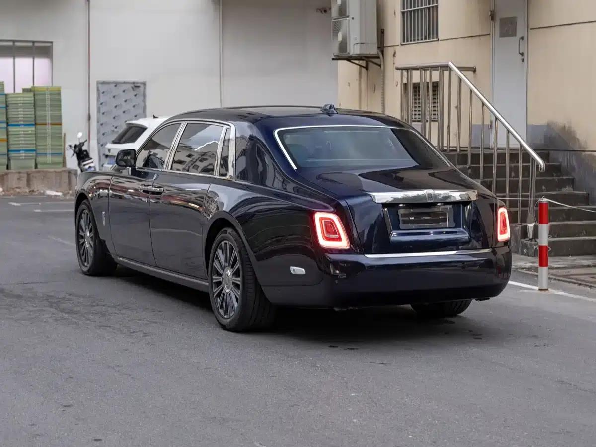 2018 Phantom 6.7T Long Wheelbase — миниатюра 6