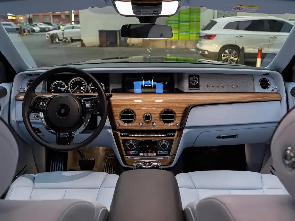 2018 Phantom 6.7T Long Wheelbase — миниатюра 10