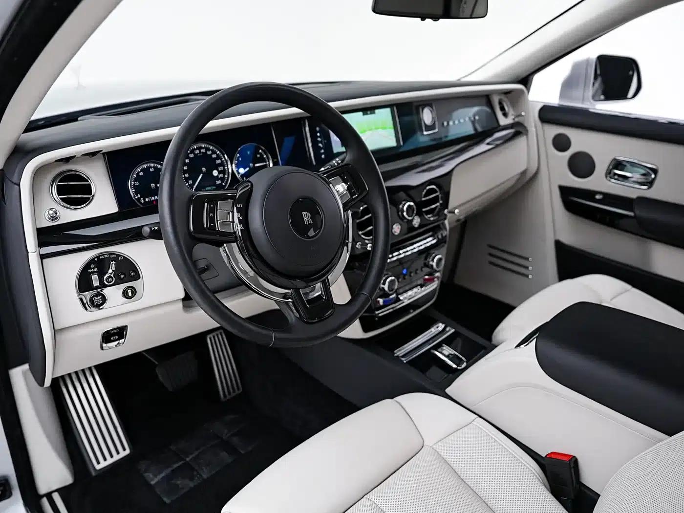2018 Phantom 6.7T Long Wheelbase — миниатюра 13
