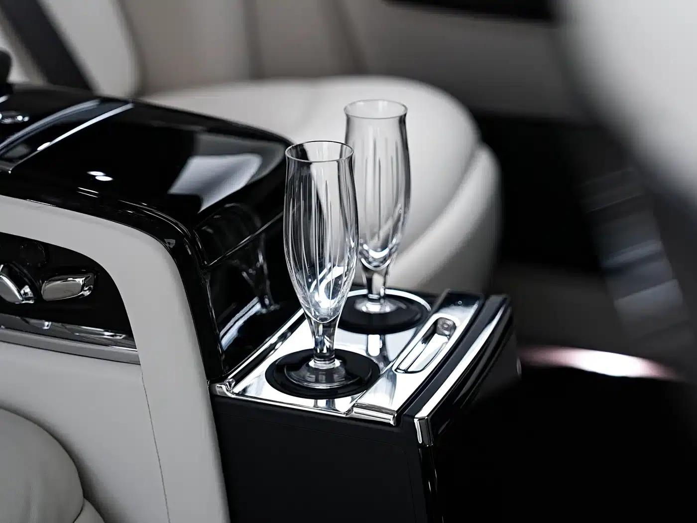 2018 Phantom 6.7T Long Wheelbase — миниатюра 17