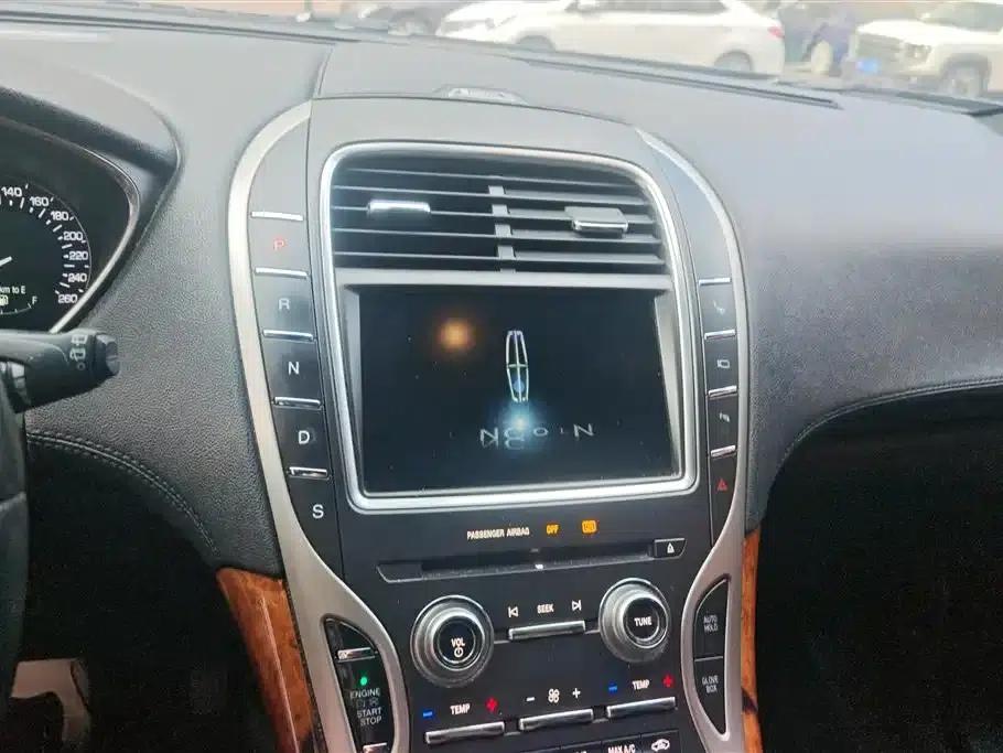 Lincoln MKX 2015 2.7T AWD Premium Edition — миниатюра 13