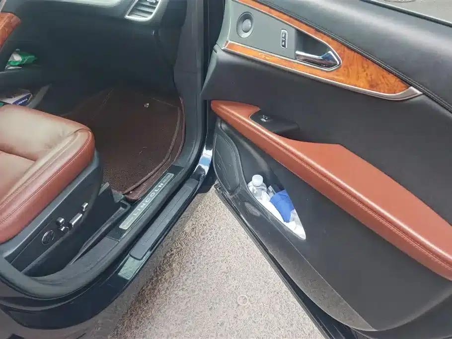 Lincoln MKX 2015 2.7T AWD Premium Edition — миниатюра 8