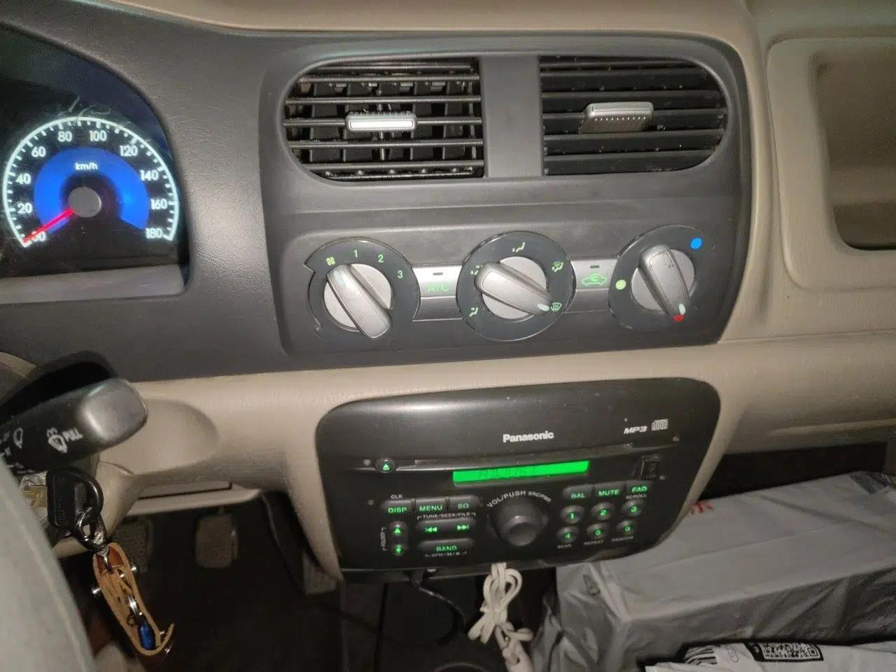 Suzuki Wagon R 2011 e 1.4L Manual Utility Model — миниатюра 14