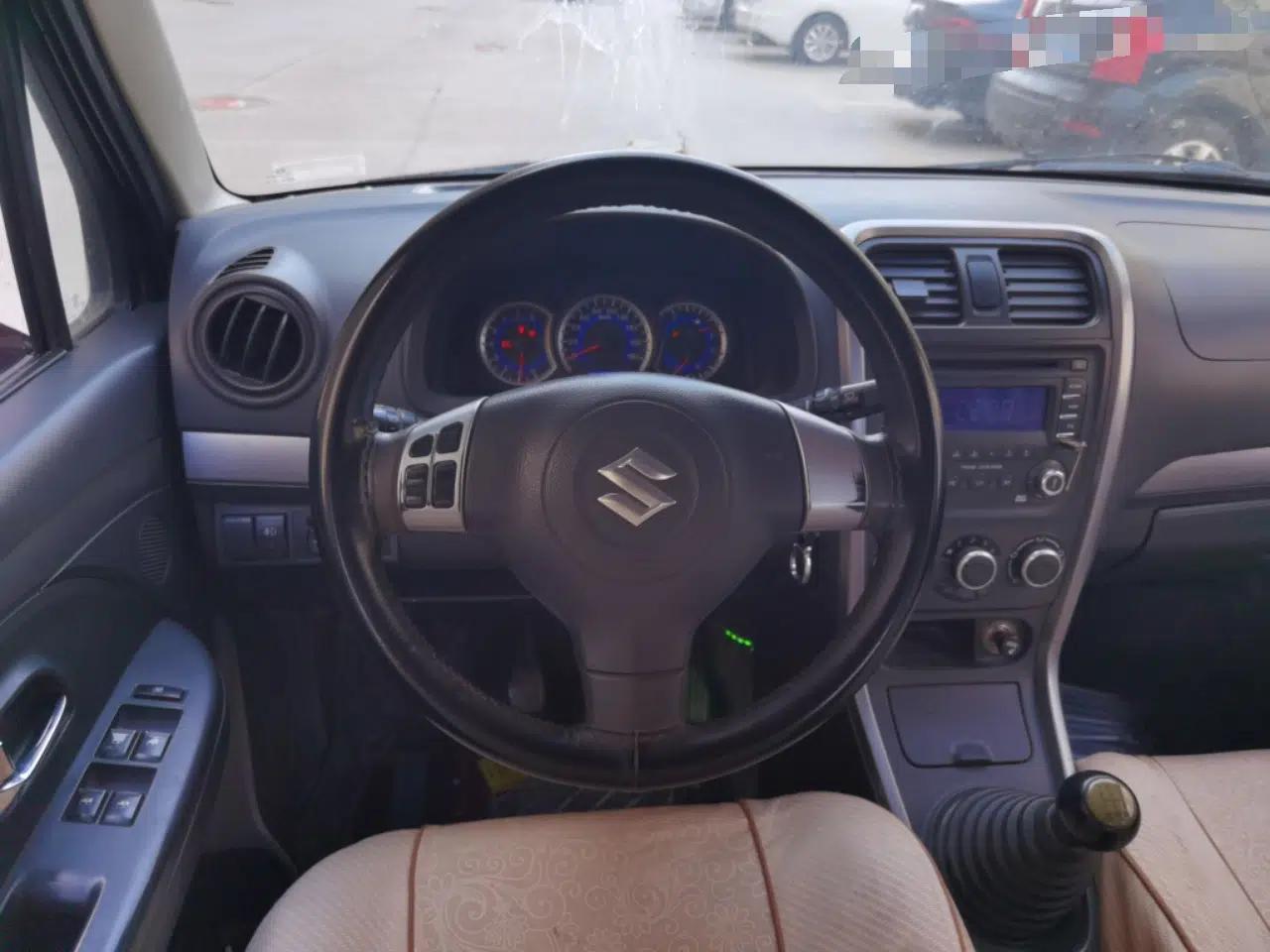 Suzuki Wagon R X5 2013 Luxury Edition 1.4L Standard Model — миниатюра 11