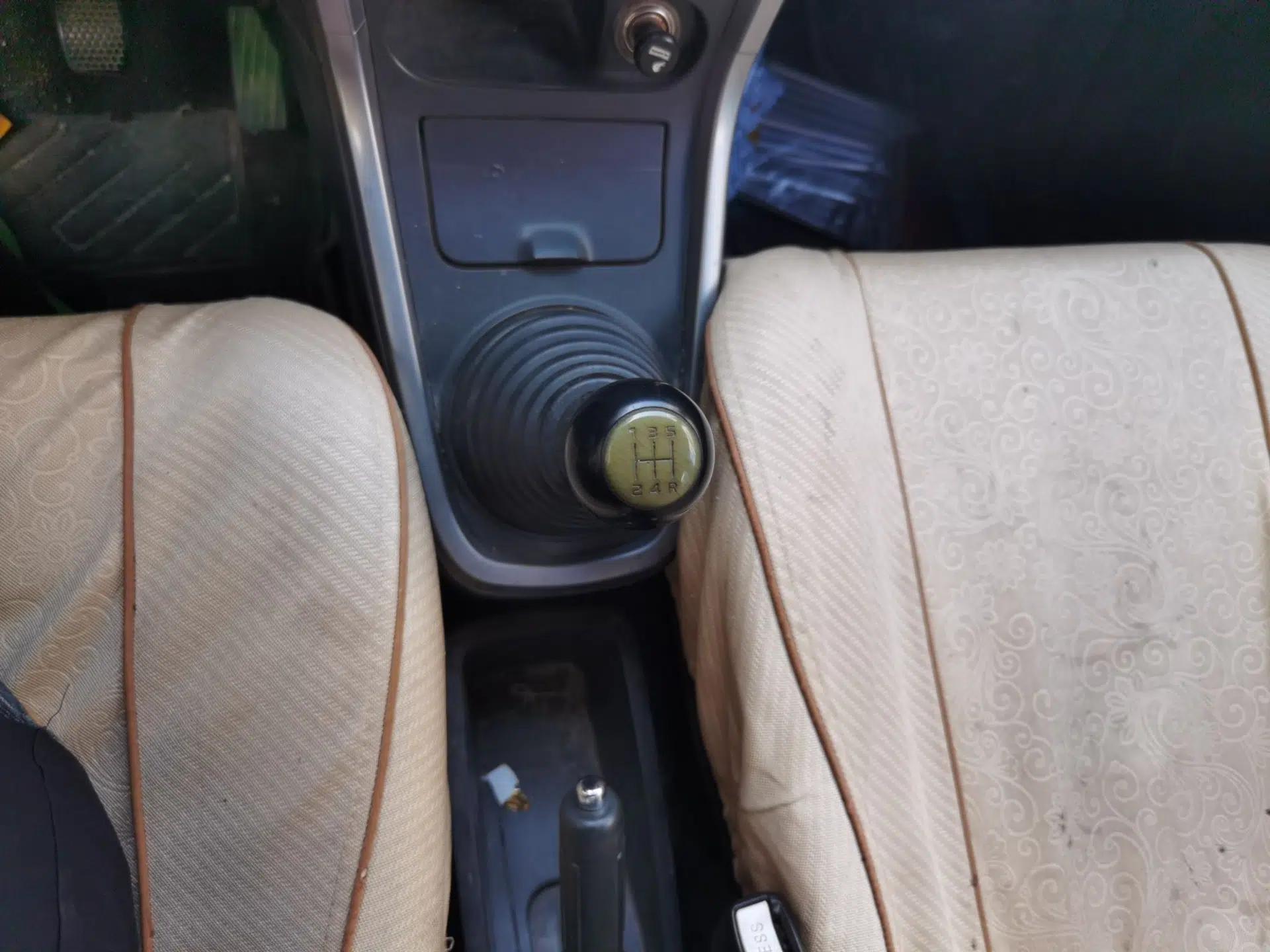 Suzuki Wagon R X5 2013 Luxury Edition 1.4L Standard Model — миниатюра 15