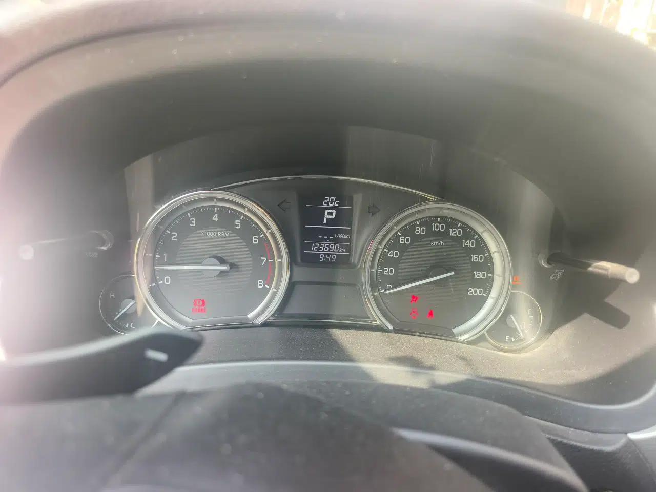 Suzuki Alivio 2015 1.6L Automatic Enjoyment Model — миниатюра 12