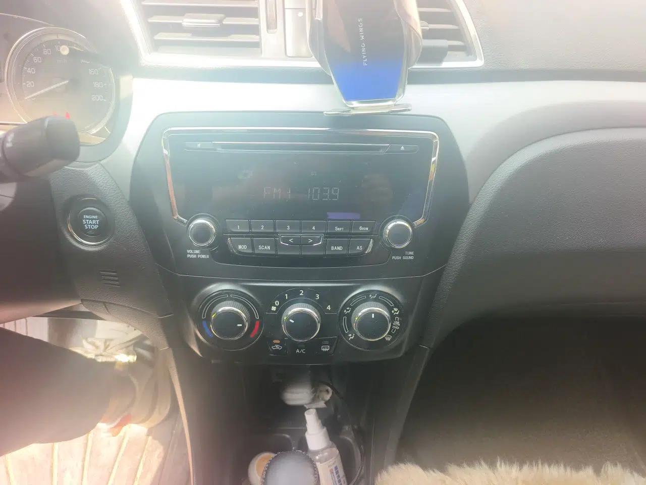 Suzuki Alivio 2015 1.6L Automatic Enjoyment Model — миниатюра 14