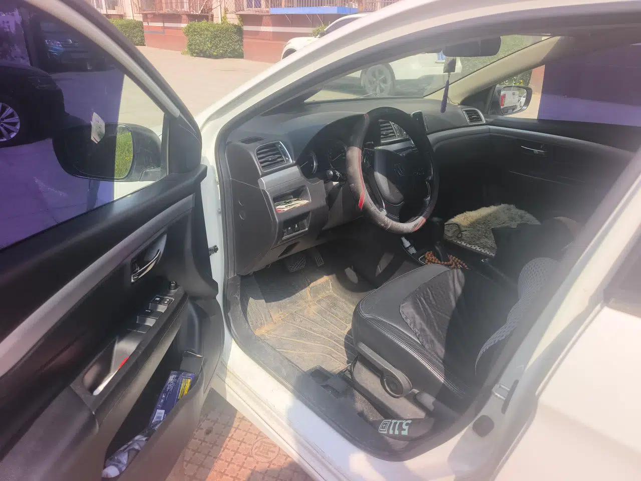 Suzuki Alivio 2015 1.6L Automatic Enjoyment Model — миниатюра 17