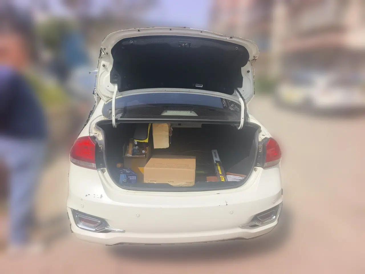 Suzuki Alivio 2015 1.6L Automatic Enjoyment Model — миниатюра 20