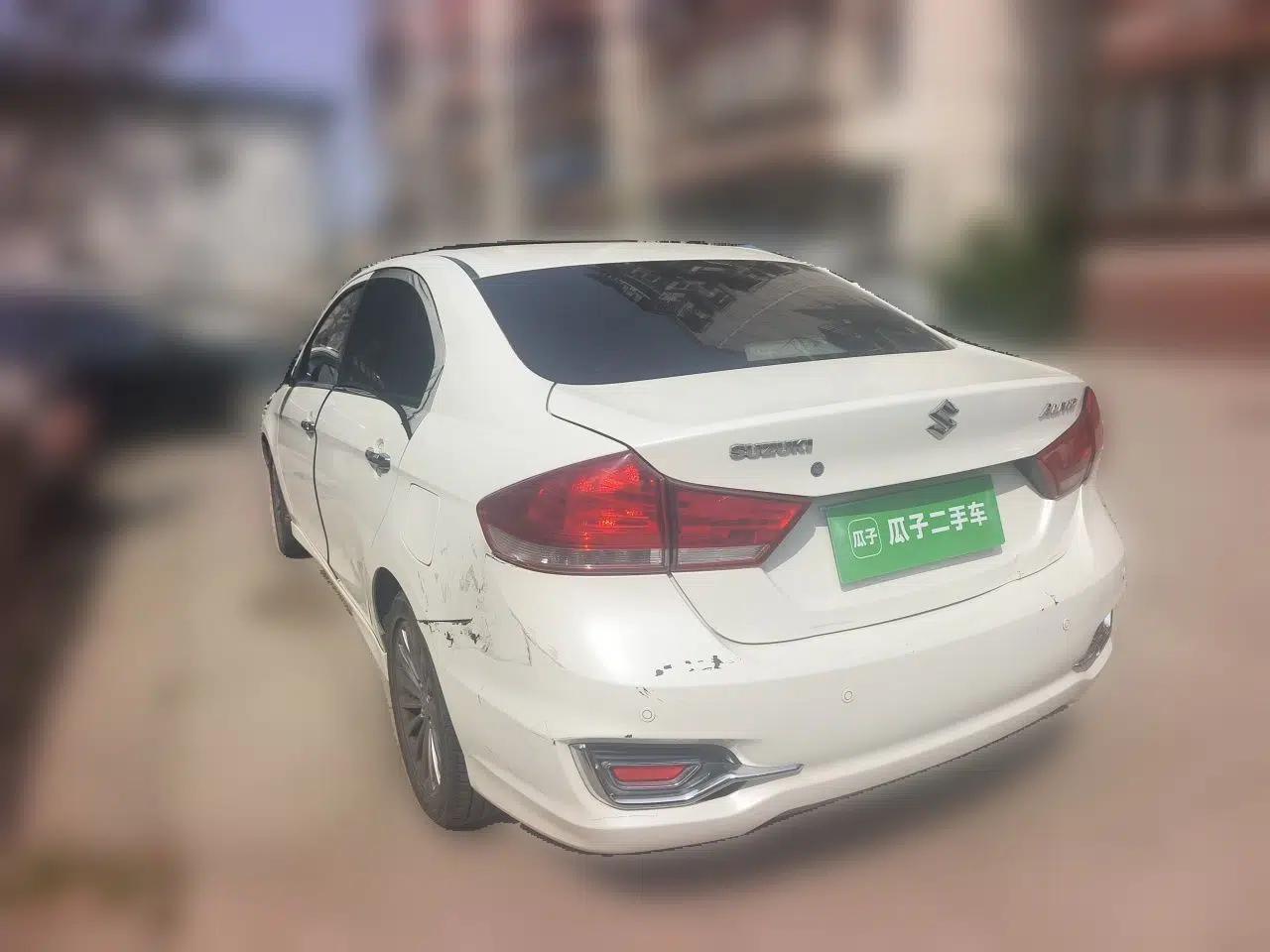 Suzuki Alivio 2015 1.6L Automatic Enjoyment Model — миниатюра 4