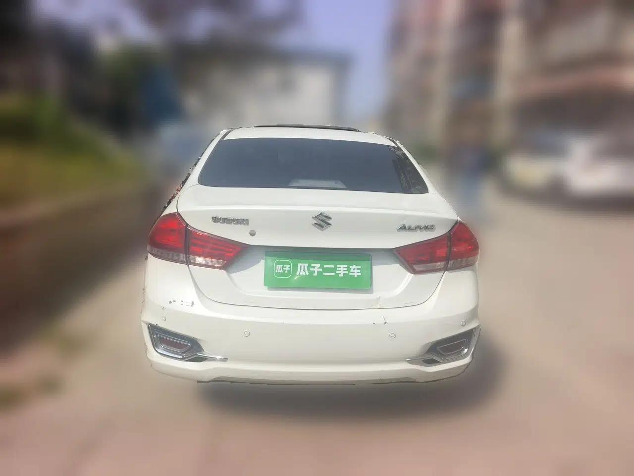 Suzuki Alivio 2015 1.6L Automatic Enjoyment Model — миниатюра 5