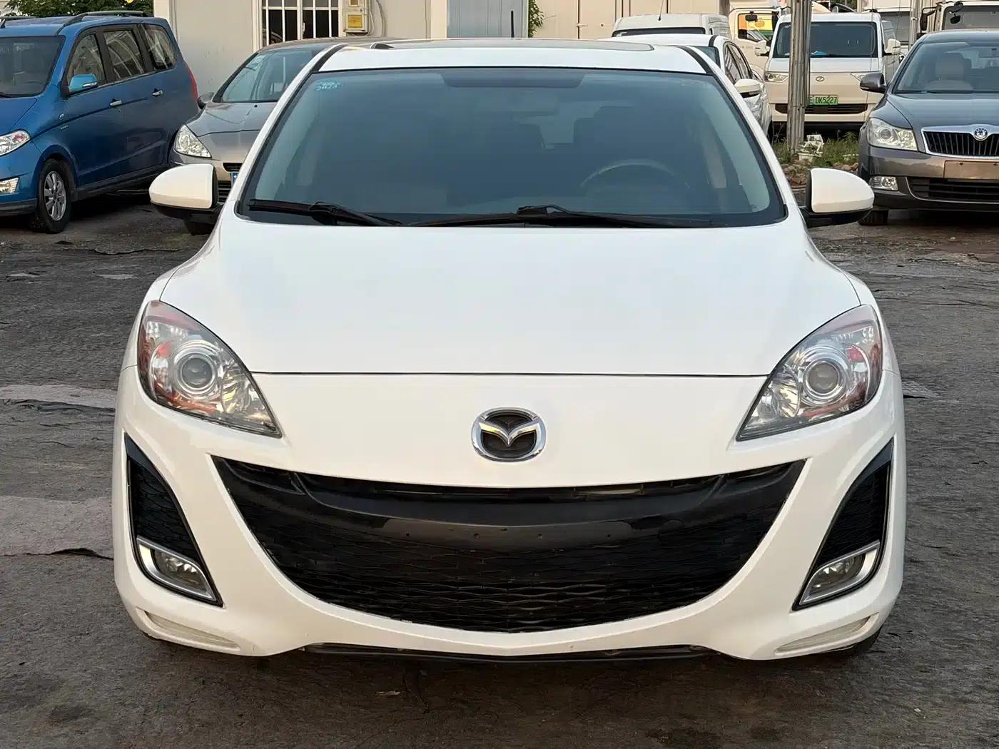 Mazda3 Axela 2013 Hatchback 1.6L Automatic Elite — миниатюра 2