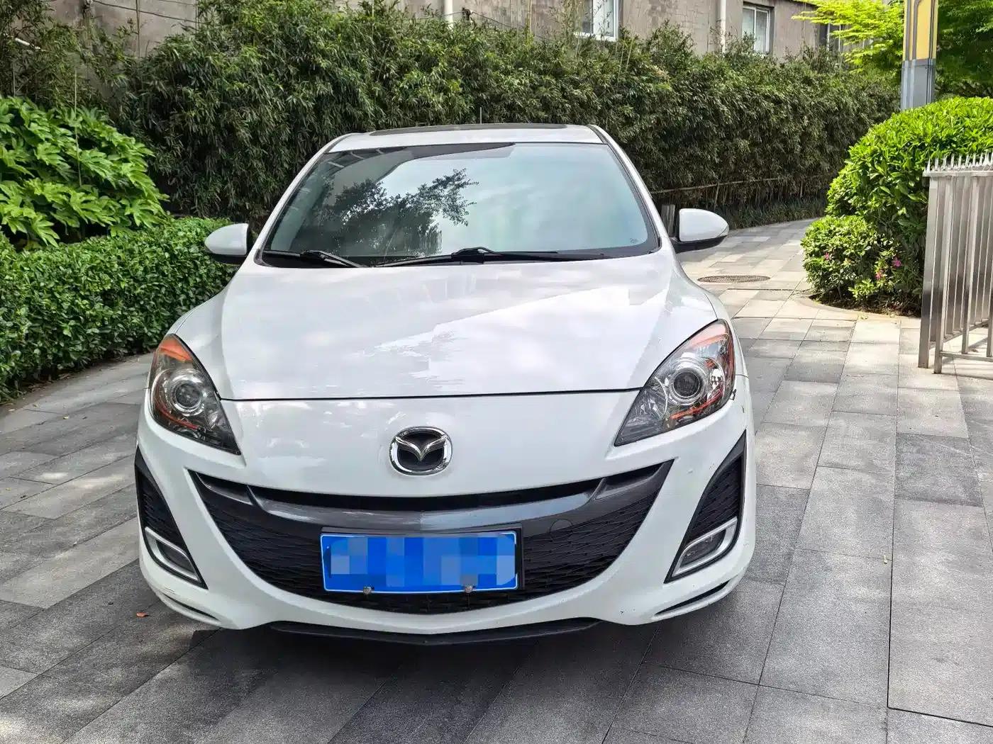 Mazda3 Axela 2012 Hatchback 2.0L Automatic Luxury — миниатюра 3
