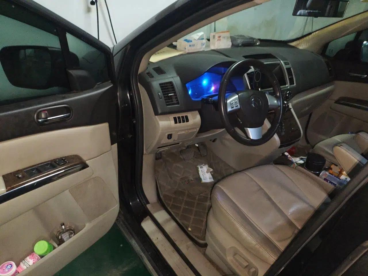 Mazda 8 2011 2.3L Ultimate Edition — миниатюра 17