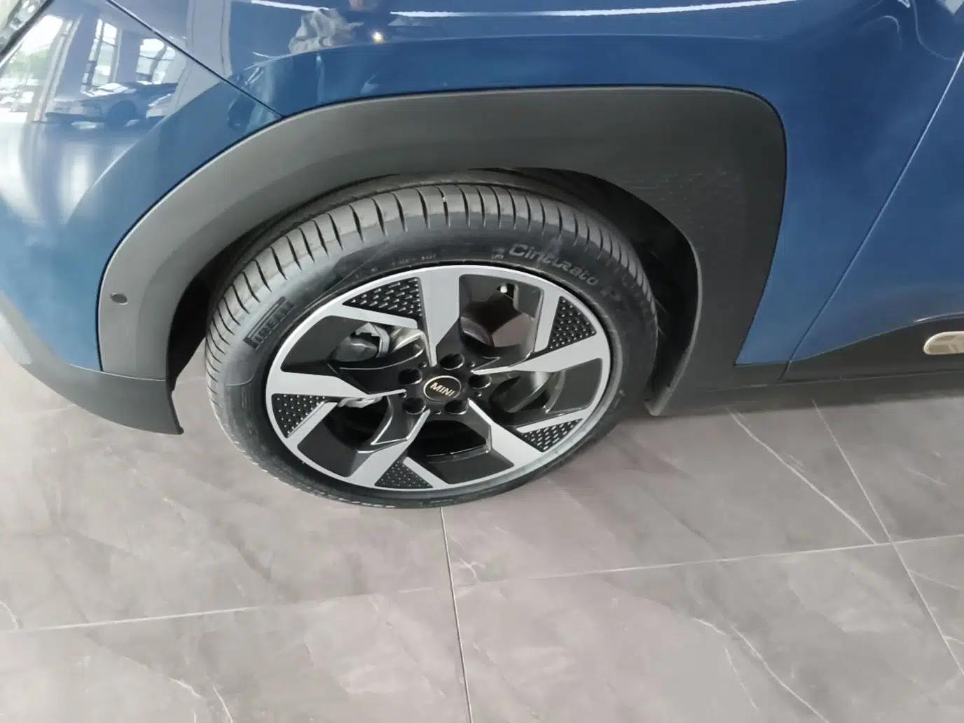 MINI Electric ACEMAN 2024 E Classic Edition — миниатюра 8