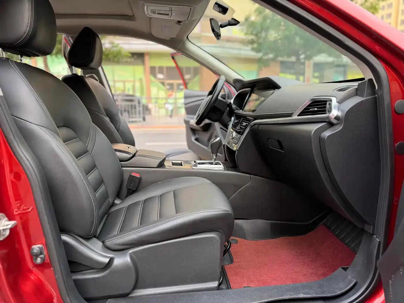 Venucia T90 2018 2.0L CVT Smart Connect Smart Edition (National V Emission Standard) — миниатюра 6