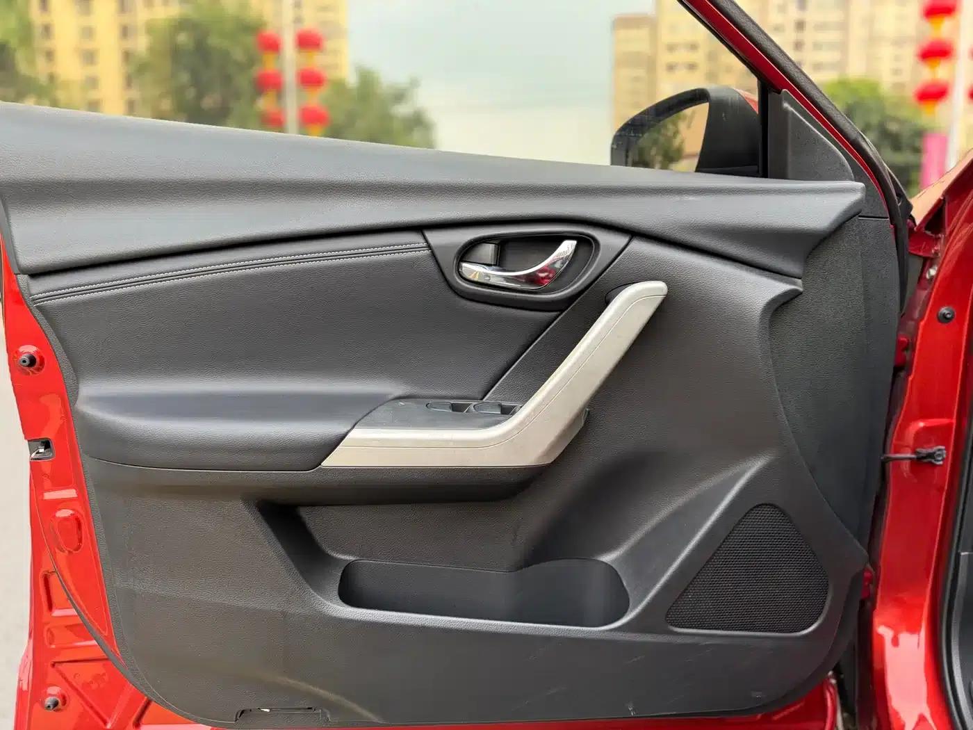 Venucia T90 2018 2.0L CVT Smart Connect Smart Edition (National V Emission Standard) — миниатюра 9