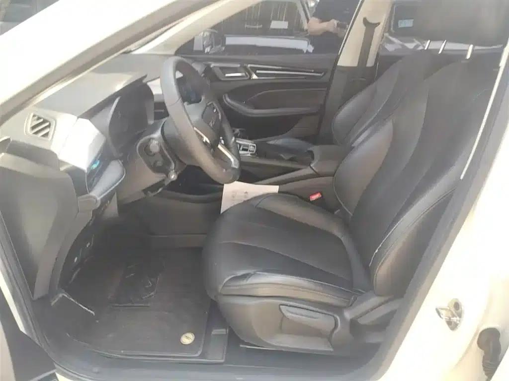 Roewe Ei5 2021 500 Heartfelt Edition — миниатюра 15