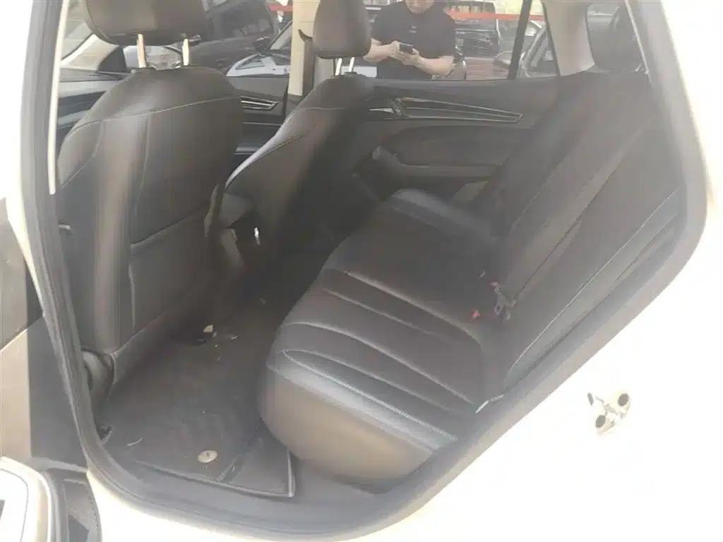 Roewe Ei5 2021 500 Heartfelt Edition — миниатюра 17