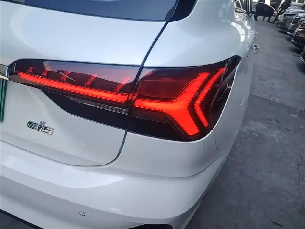 Roewe Ei5 2021 500 Heartfelt Edition — миниатюра 8