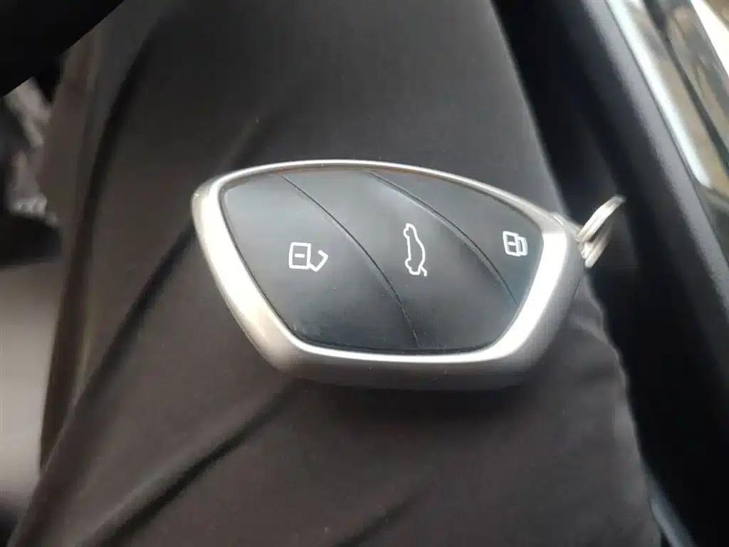 Roewe Ei5 2021 500 Heartfelt Edition — миниатюра 9