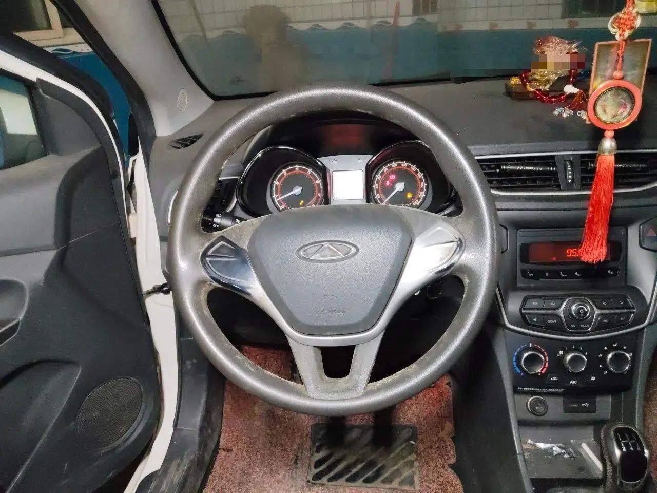 Chery Arrizo 3 2015 1.5L Manual Genuine Version — миниатюра 11