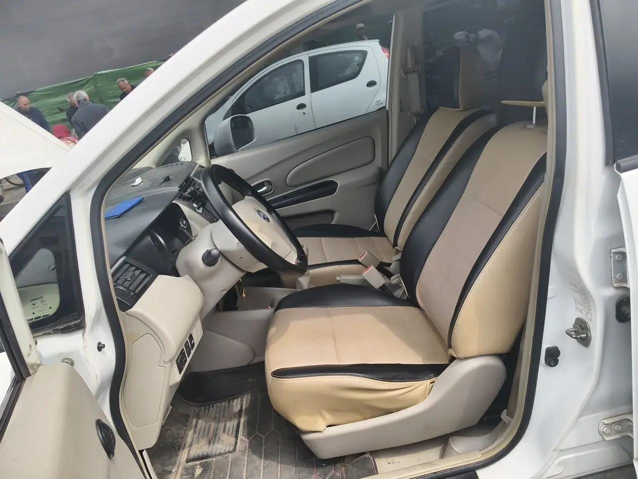 Venucia D50 2015 1.6L Manual Fashion Edition — миниатюра 16