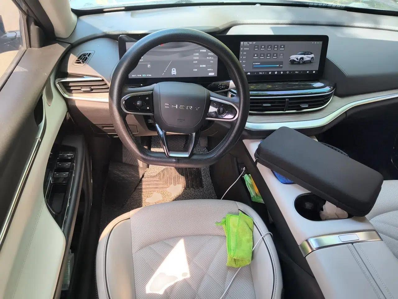 Chery New Energy eQ7 2023 512 km Ultra-Luxury Version — миниатюра 11