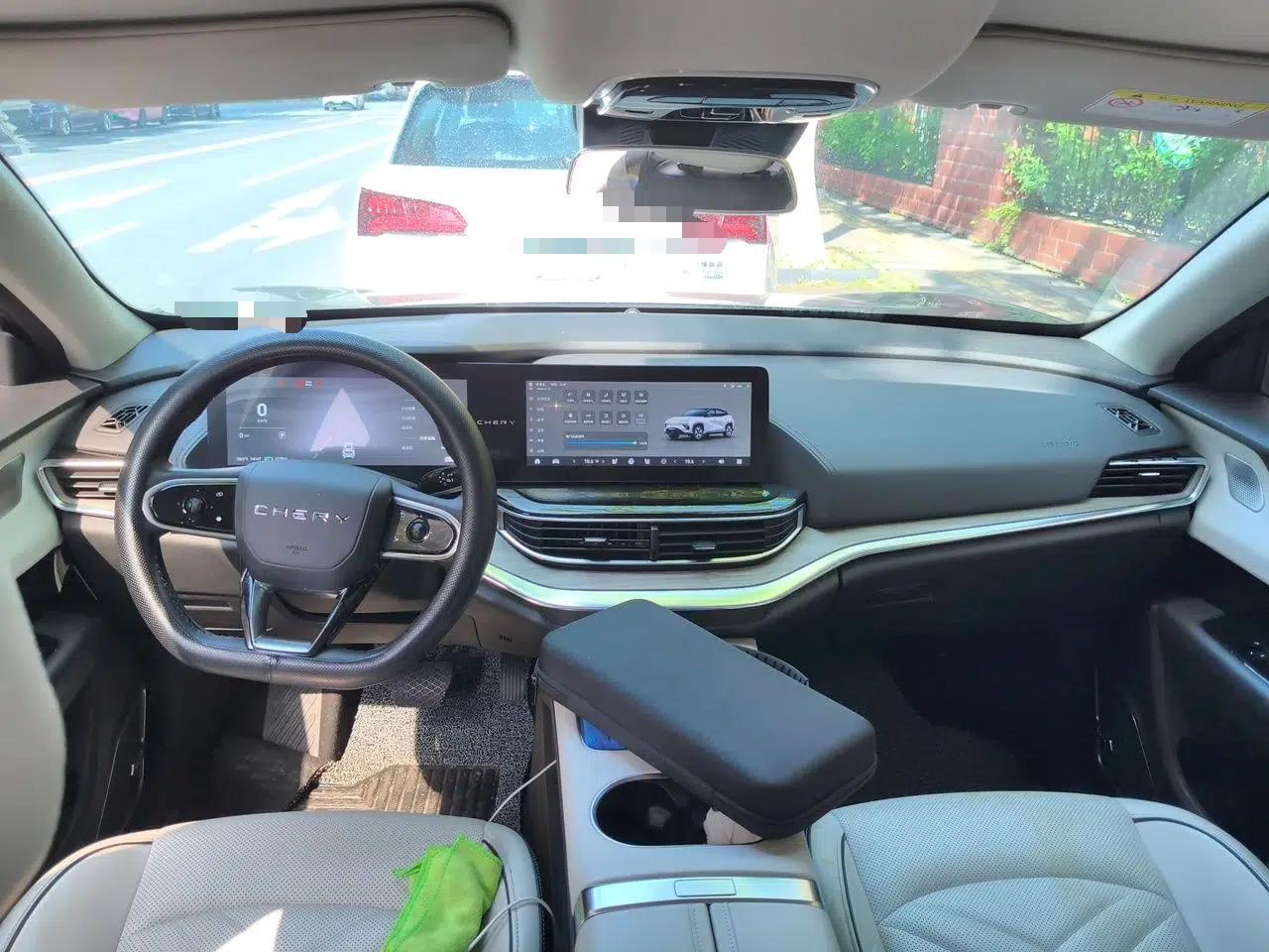 Chery New Energy eQ7 2023 512 km Ultra-Luxury Version — миниатюра 10