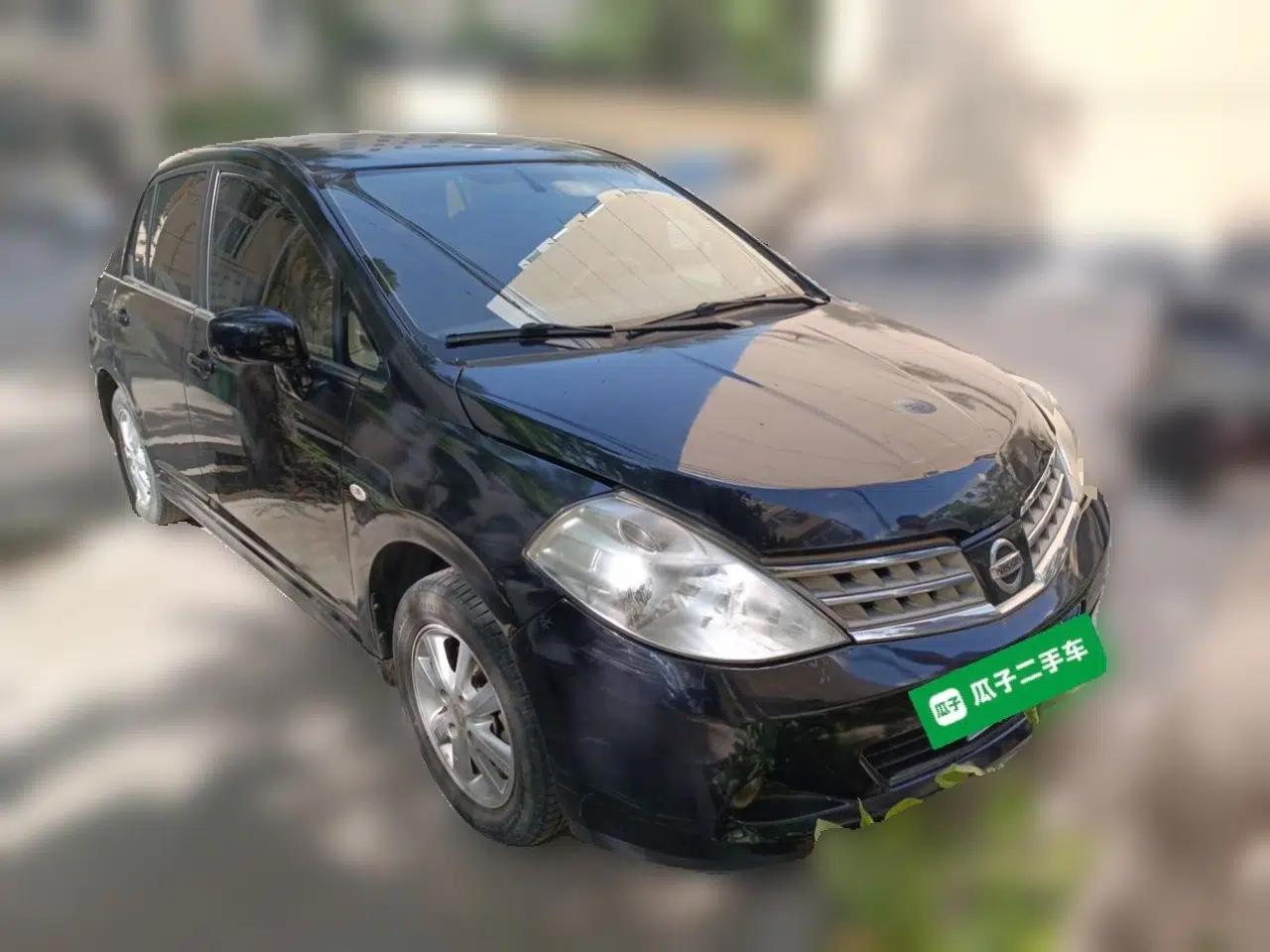 Nissan Tiida Sedan 2009 1.6L Automatic Tech Edition — миниатюра 3