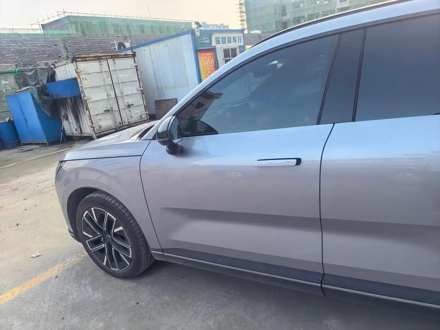 2026 Volvo XC70 Plug-in Hybrid, All-Wheel Drive, Extended Range Plus — миниатюра 12