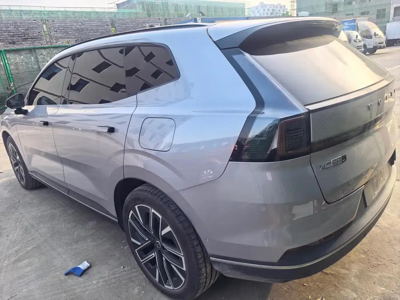2026 Volvo XC70 Plug-in Hybrid, All-Wheel Drive, Extended Range Plus — миниатюра 7