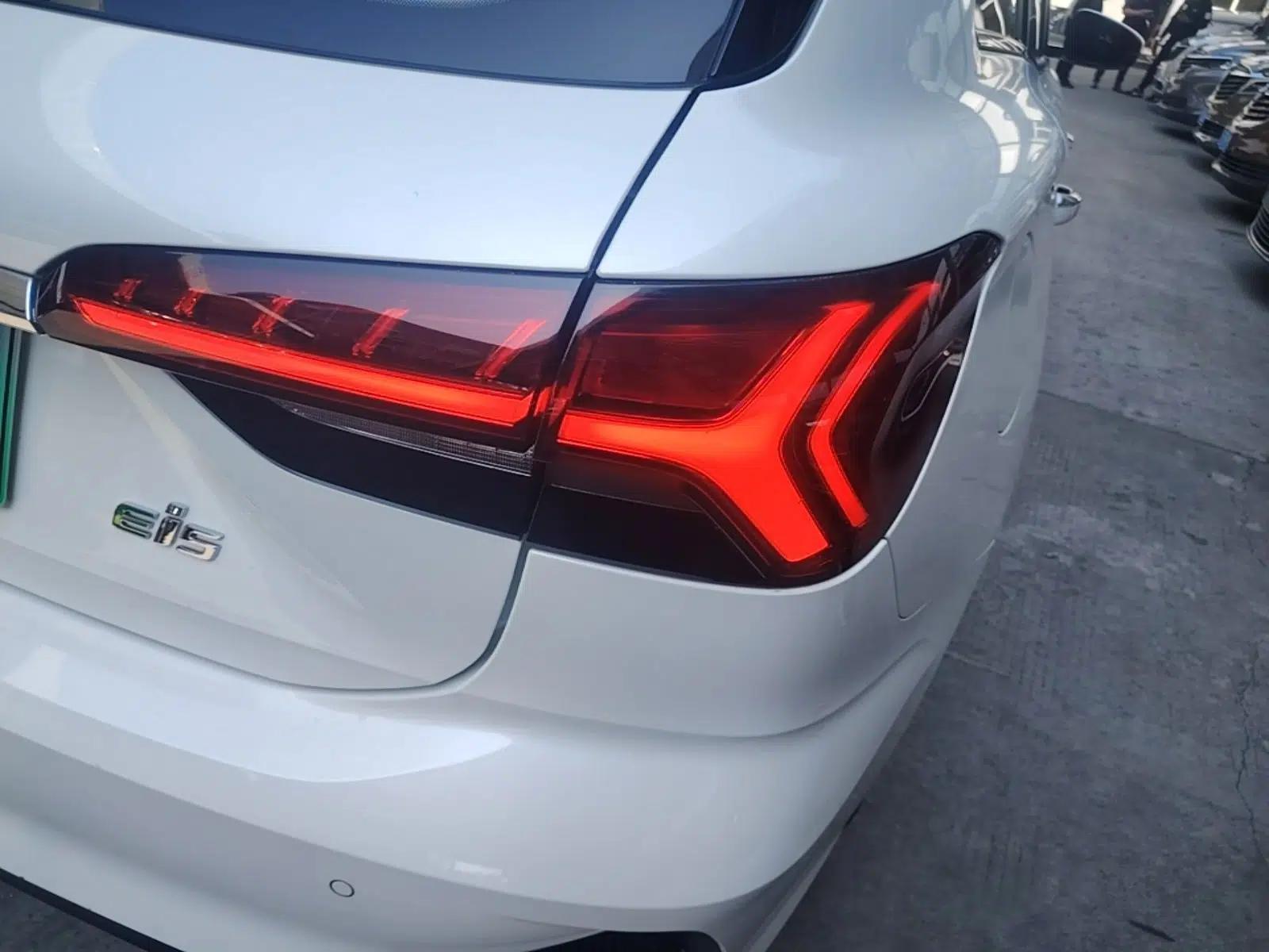 Roewe Ei5 2021 500 Prestige Edition — миниатюра 7