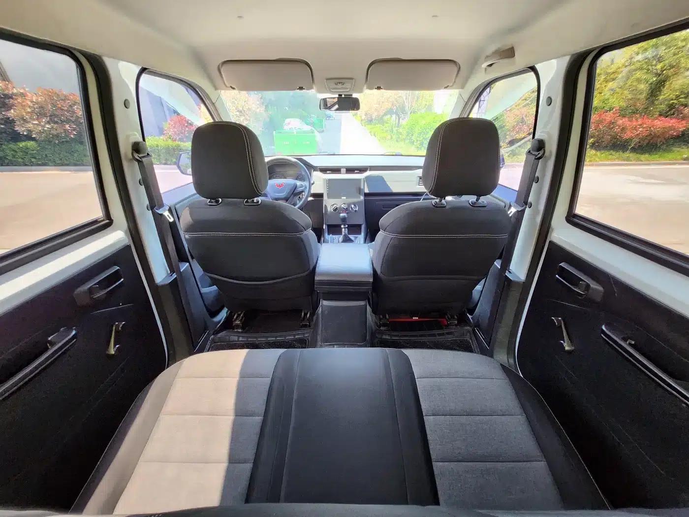 Wuling Hongguang PLUS 2020 1.5L Manual Standard 5-Seater — миниатюра 12