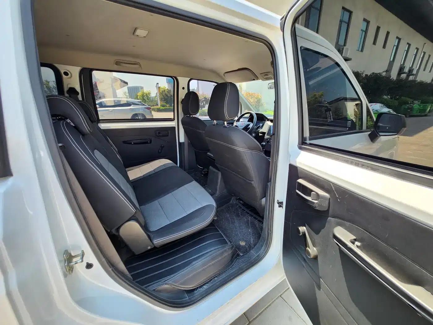 Wuling Hongguang PLUS 2020 1.5L Manual Standard 5-Seater — миниатюра 8